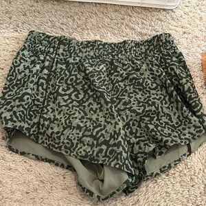 Athleta Hustle 3” Short XXS